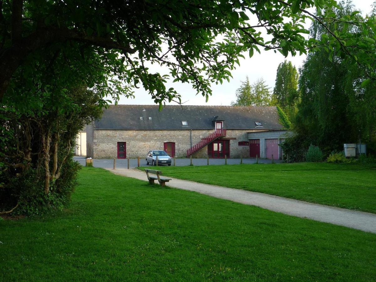 Auberge De Jeunesse Hi Pontivy Exterior photo